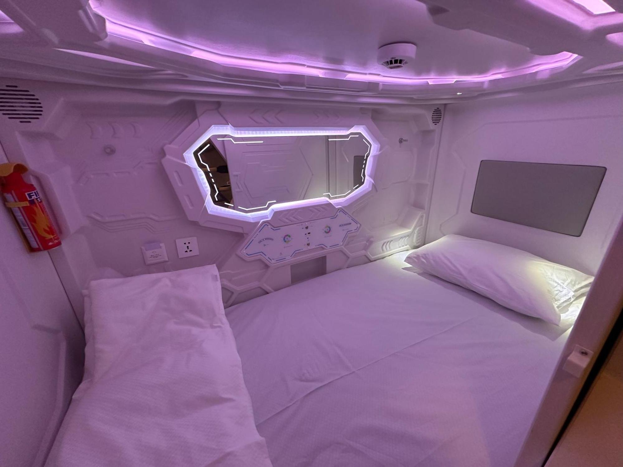 Blr Pods Hotel Bengaluru Kültér fotó